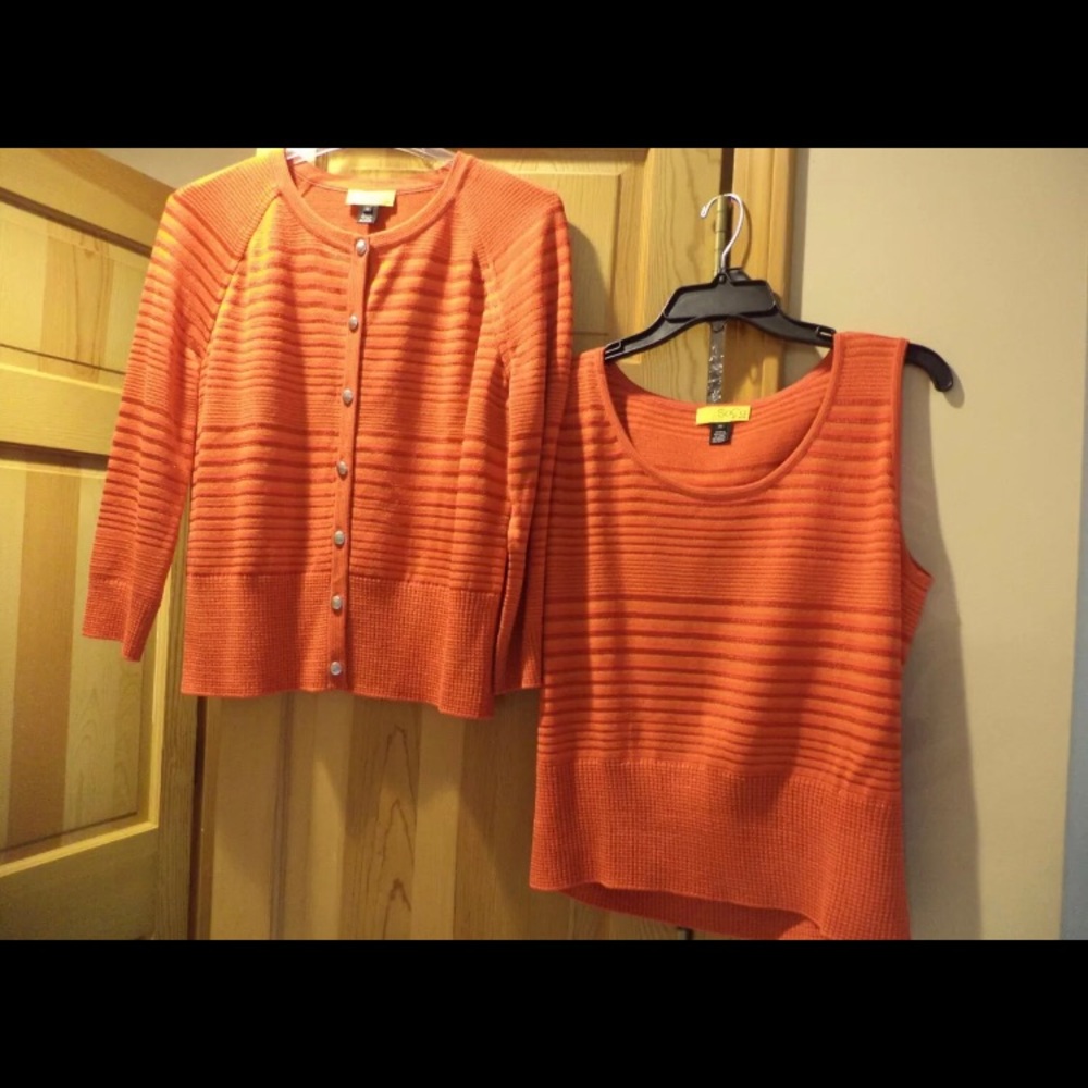 SOCA by St.John Twinset~Shades of Orange Stripe~Medium